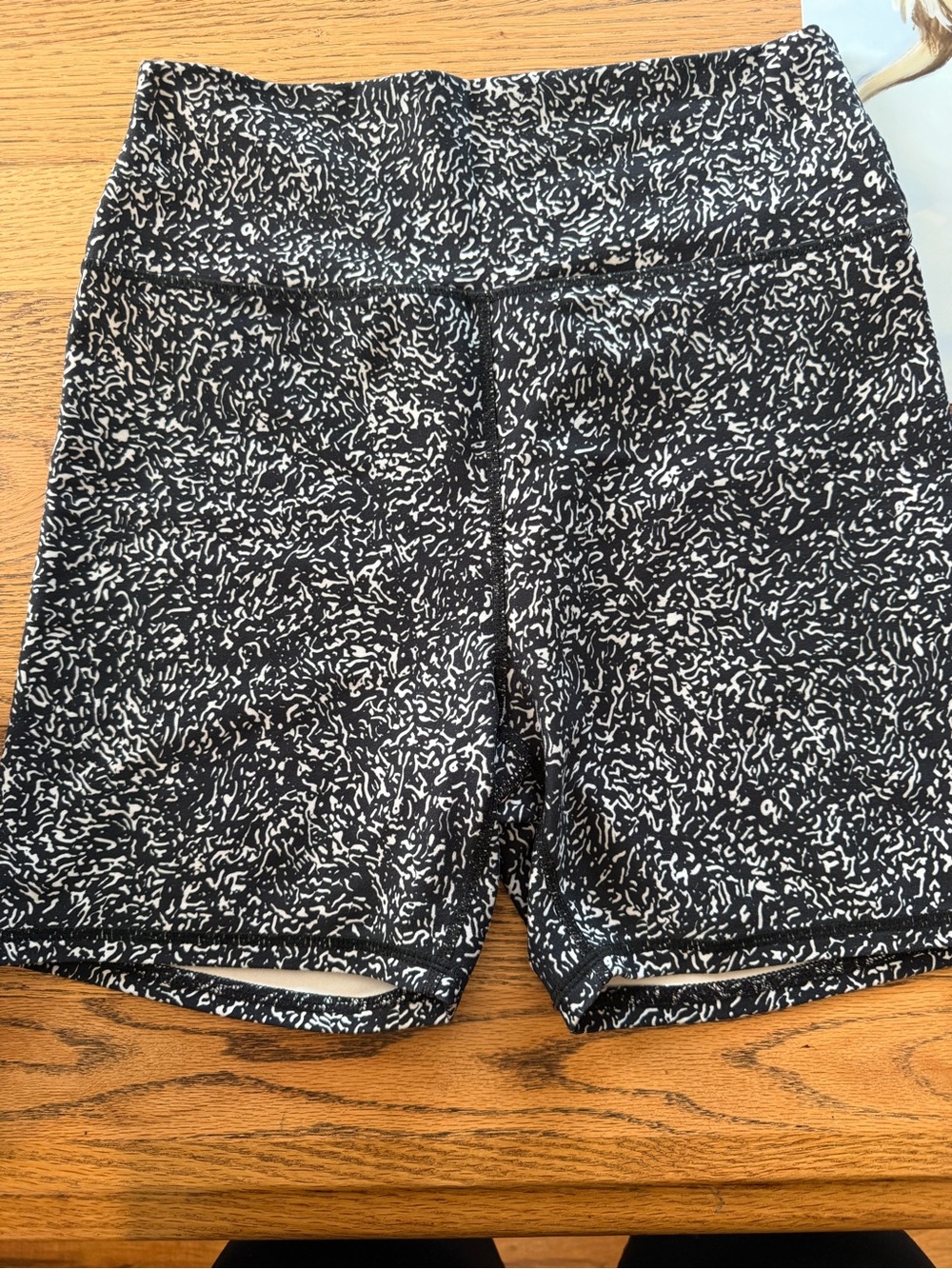 Balance Collection Black & White Patterned High-Rise Bike Shorts